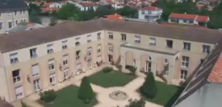 Résidence : La Claire Fontaine