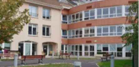 Résidence : Maison de Retraite Louise Michel