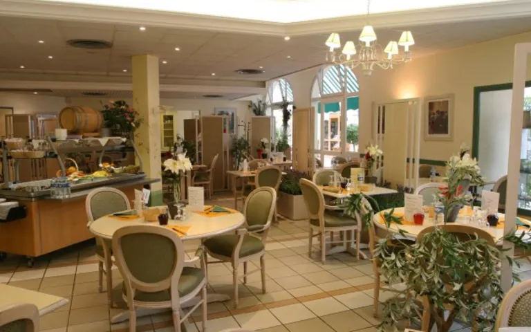 Residence Services Saint Remy - photo 7