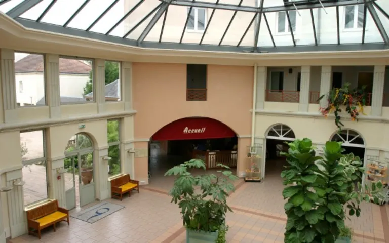 Residence Services Saint Remy - photo 9