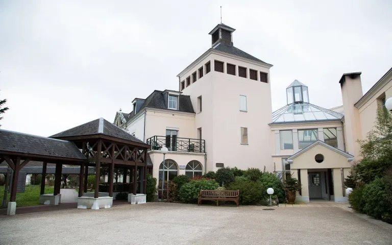 Residence Services Saint Remy - photo 10