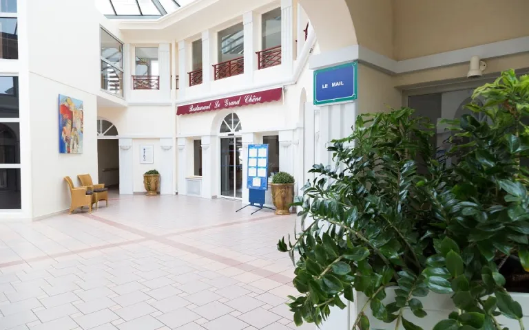 Residence Services Saint Remy - photo 11