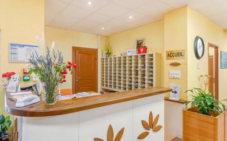 Résidence : Residence Services les Hamadryades