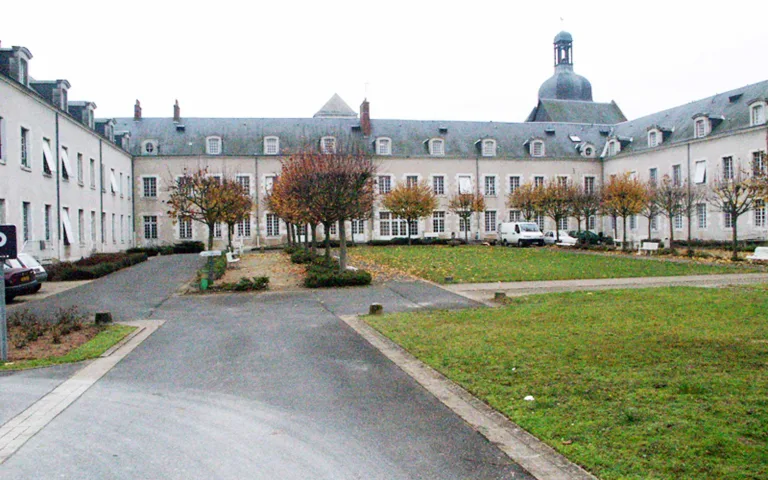 Résidence : EHPAD Gaston d'Orléans
