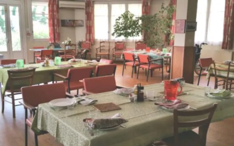 Résidence : EHPAD la Maison de la Pinède