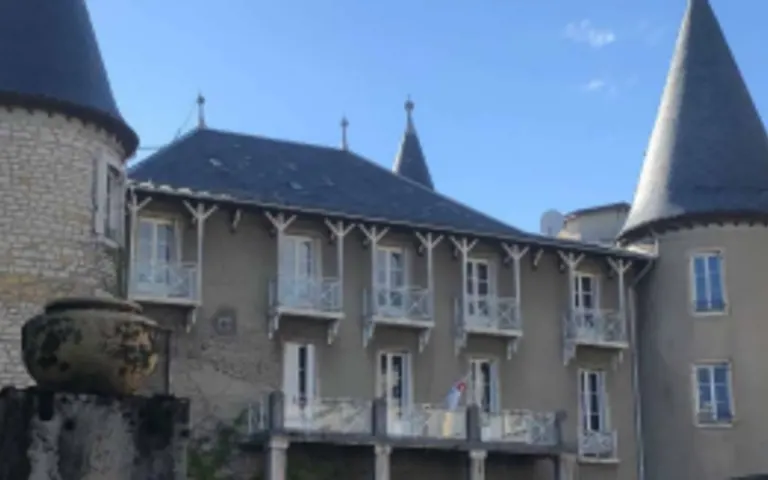 Résidence : EHPAD Château d'Angeville