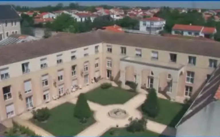 Résidence : La Claire Fontaine