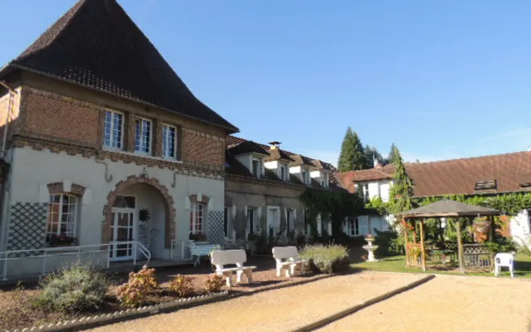 EHPAD à Cuts (60400)