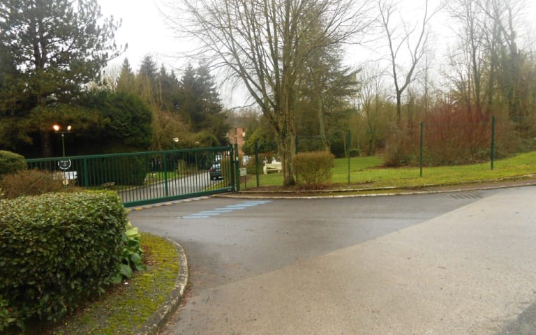 Résidence : EHPAD D Huby Saint Leu