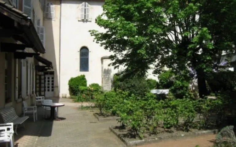 Résidence : EHPAD Maison Saint-Charles