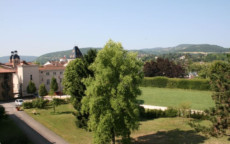 EHPAD à Neuville-sur-Saône (69250)