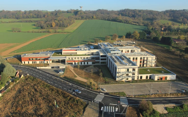 Résidence : EHPAD de l'Hôpital Intercommunal Gériatrique de Neuville
