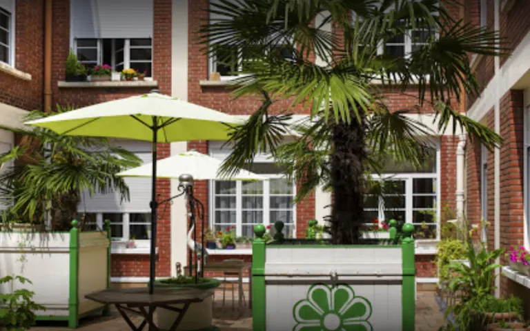 Clinalliance EHPAD Repotel Paris Gambetta - photo 4