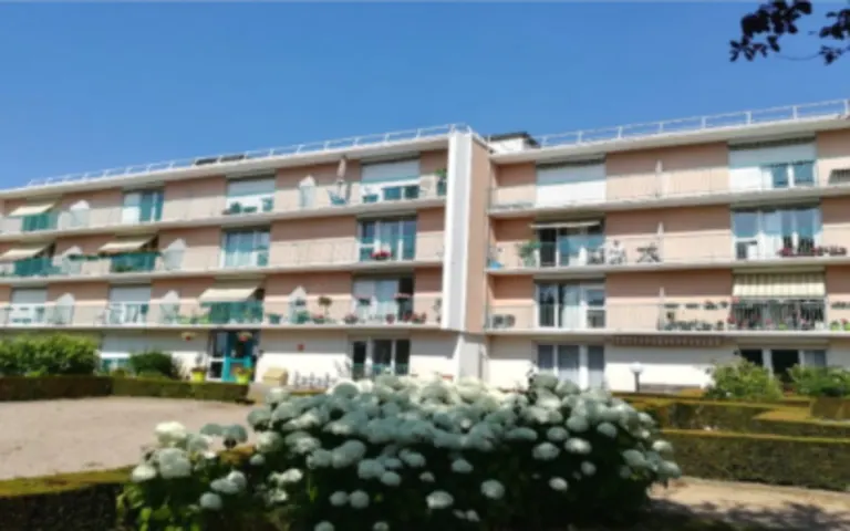 Résidence : Foyer-Logement Résidence des Pérêts