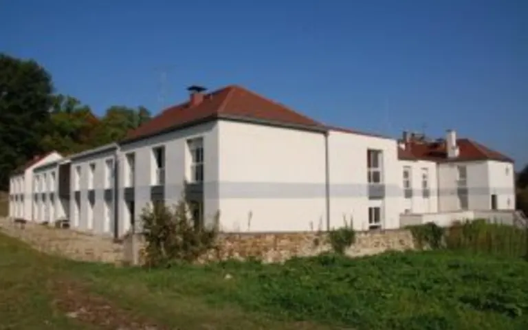 EHPAD le Château de Challeau - photo 3