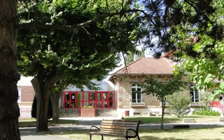 Résidence : EHPAD de l'Hôpital de Brie Comte Robert