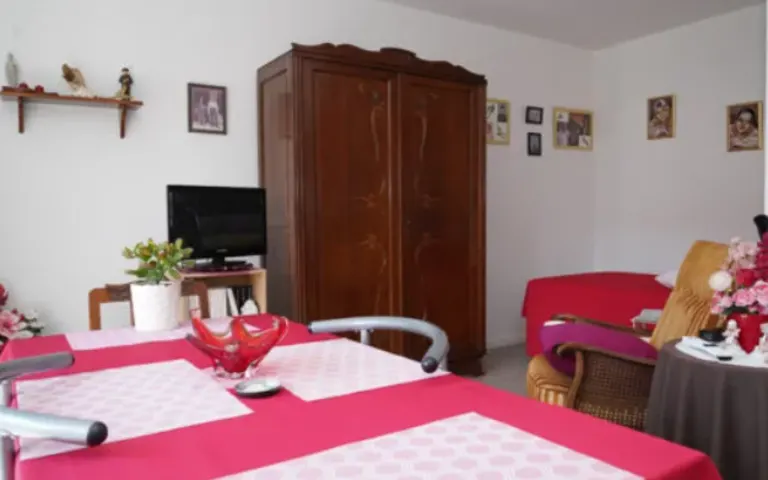 Foyer-Logement la Warenne - photo 4