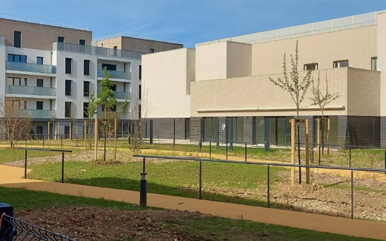 Résidence Plateforme Gérontologique Adélaïde Hautval - photo 3