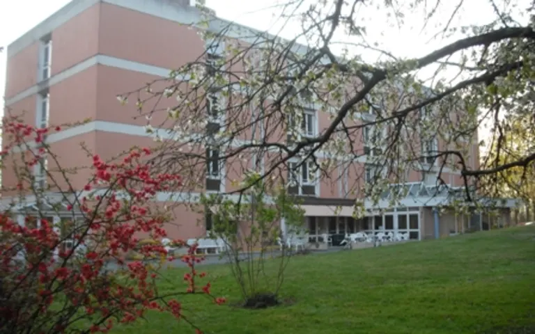 Résidence : Maison de Retraite de Beauvallon