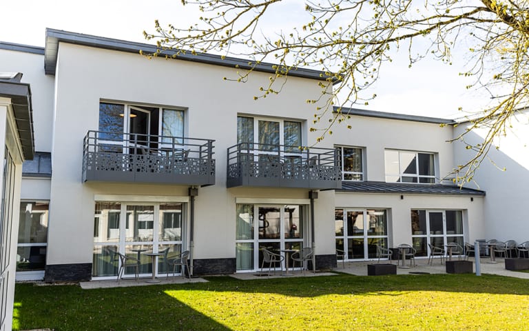 Clinalliance EHPAD Repotel Voisins-Le-Bretonneux - photo 3