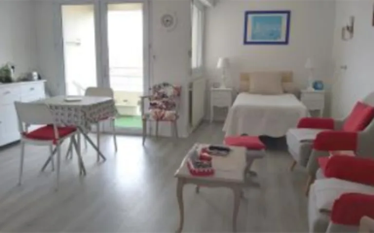 Foyer-Logement les Fleurs Salines - photo 3
