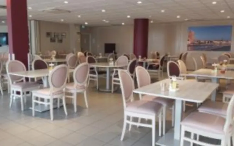 Résidence : Foyer-Logement les Fleurs Salines