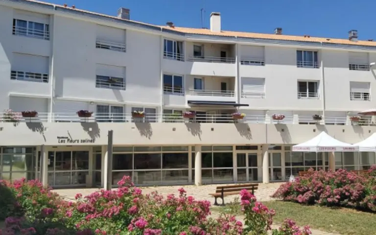 Foyer-Logement les Fleurs Salines - photo 4
