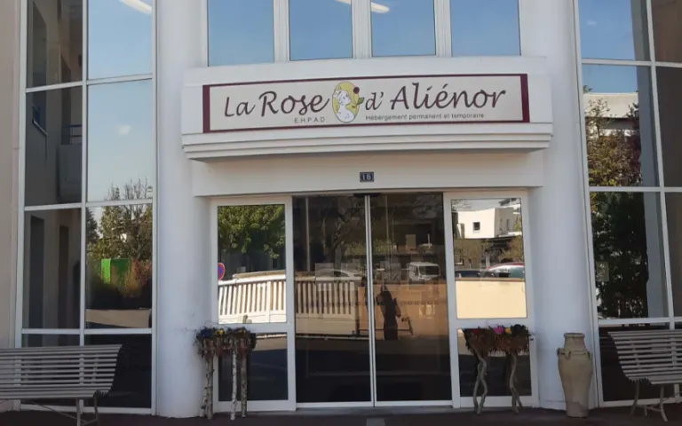 EHPAD la Rose d'Aliénor - photo 4