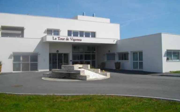 La Tour de Vigenna - photo 2
