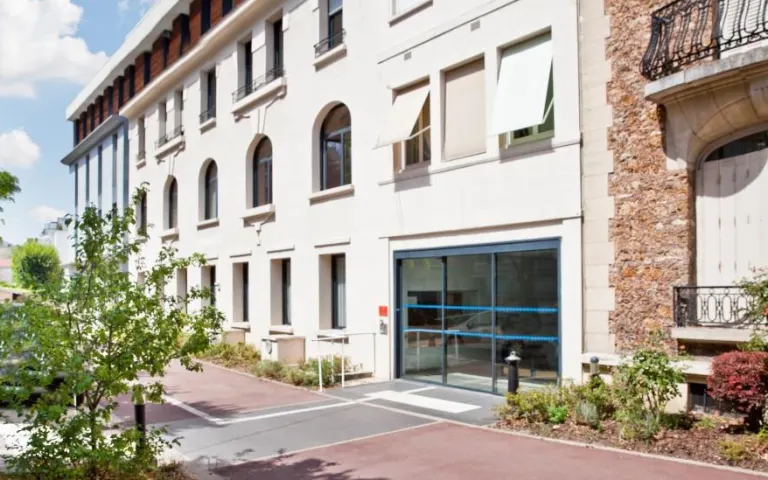 Résidence : Ephad Maison Soins et Repos