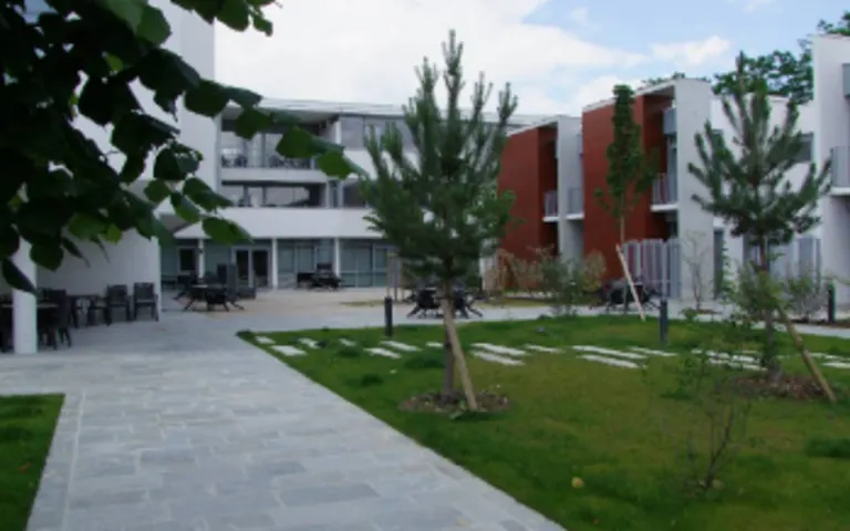 Résidence : Maison de Retraite Aulagnier