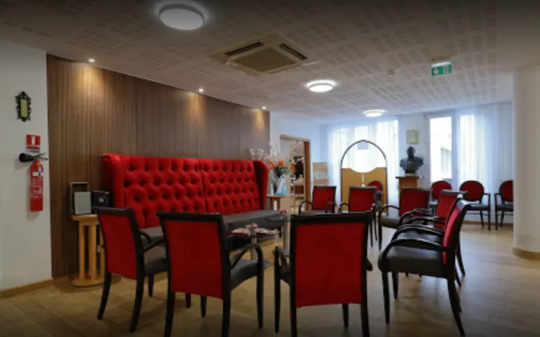 EHPAD Maison Retraite Leopold Bellan - photo 2