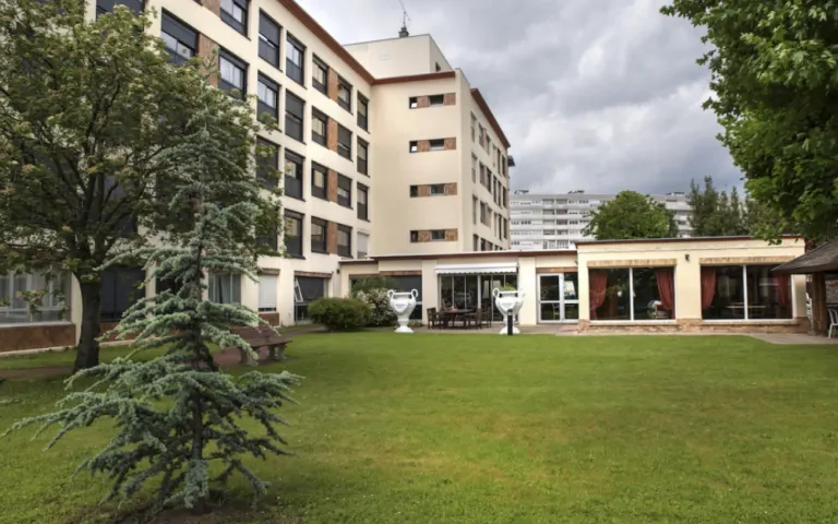 Clinalliance EHPAD Repotel Gennevilliers - photo 4