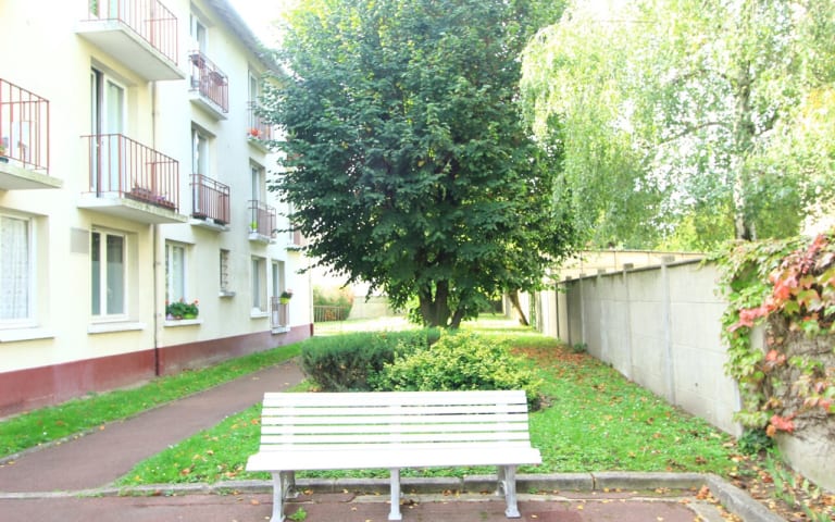 Résidence : Residence d'Eglantine