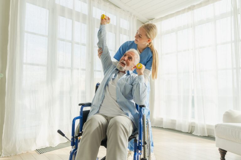 L’activité physique en EHPAD comprendre son rôle dans la santé et l’autonomie des seniors
